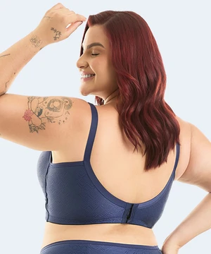 Suti Microfibra Trabalhada Bojo Triangular Plus Size Cole O Atemporal Vi Lingerie